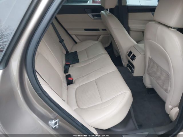 Jaguar XF 35t Prestige Image 6