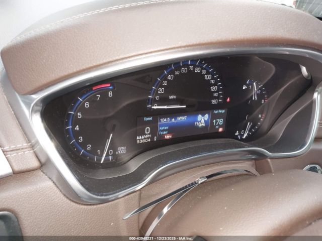 Cadillac SRX Premium Collection Image 13