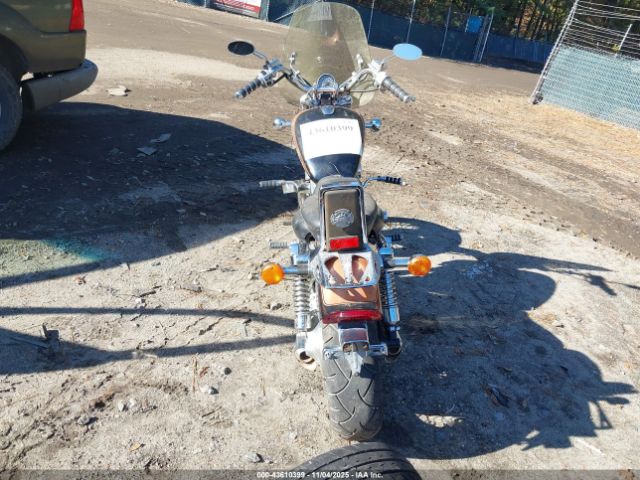 Suzuki Vs1400 Glp Image 4