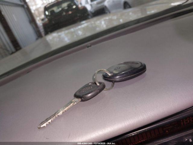 Buick LeSabre Custom Image 11