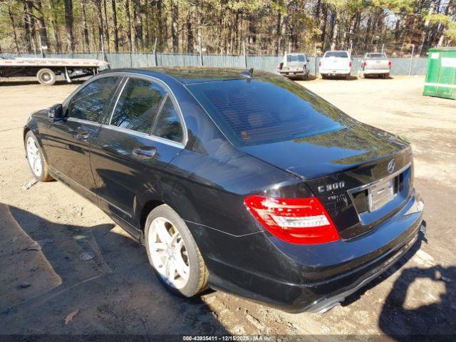 Mercedes-Benz C-Class Image 6