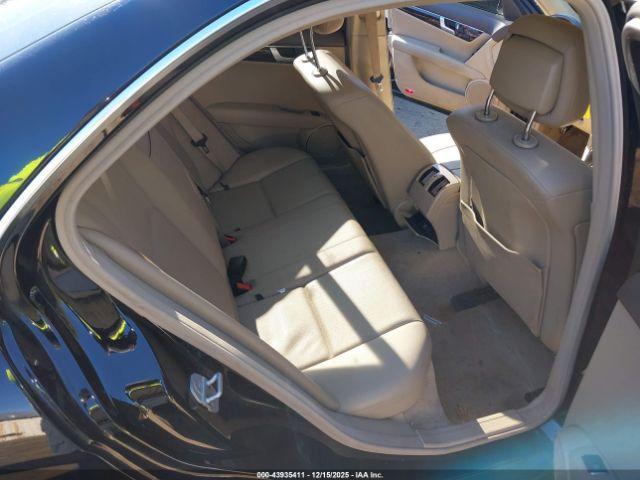 Mercedes-Benz C-Class Image 4