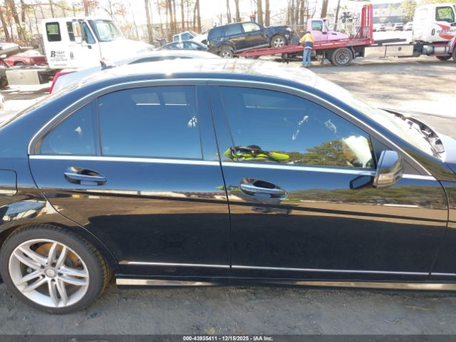 Mercedes-Benz C-Class Image 15