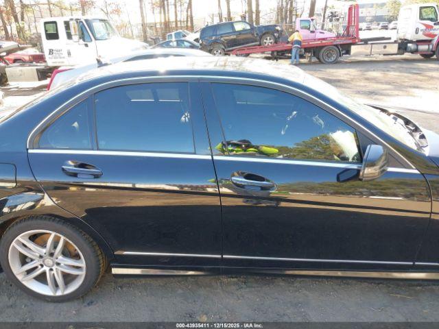 Mercedes-Benz C-Class Image 15