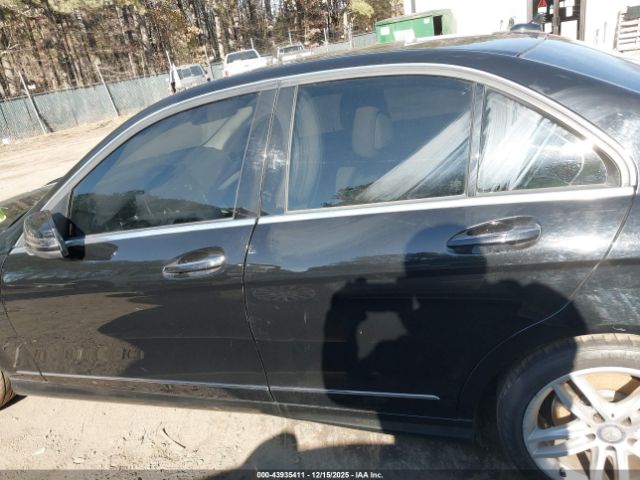 Mercedes-Benz C-Class Image 11