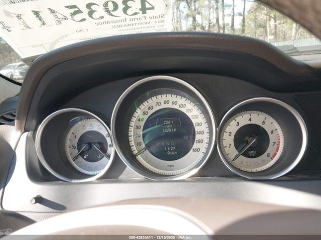 Mercedes-Benz C-Class Image 12