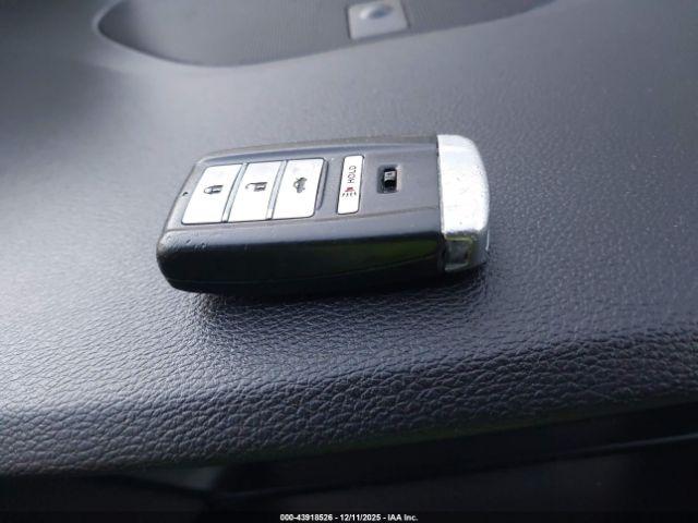 Acura TLX Tech Image 3