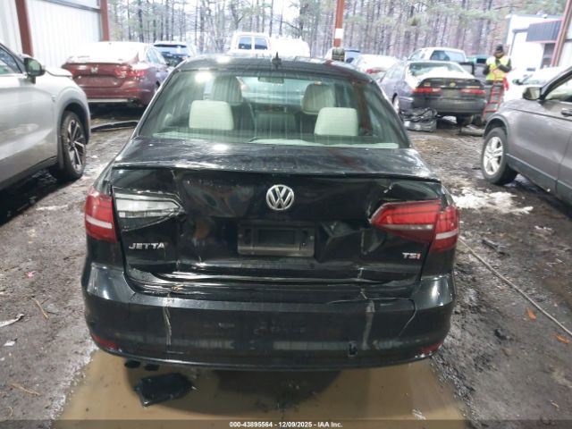 Volkswagen Jetta 1.8t Sport Image 7