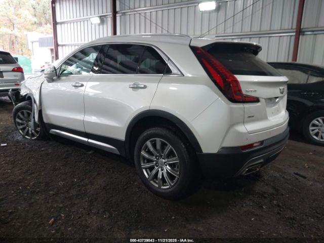 Cadillac XT4 Awd Premium Luxury Image 2