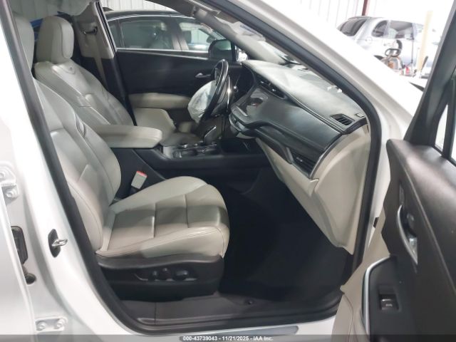 Cadillac XT4 Awd Premium Luxury Image 10