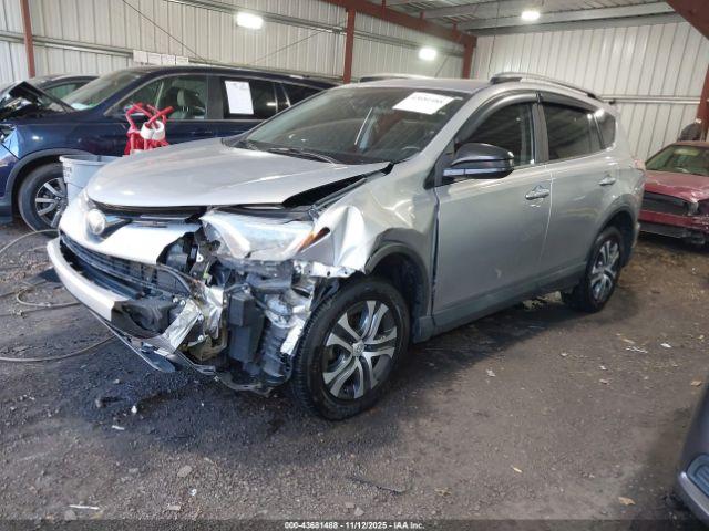 Toyota RAV4 Le Image 16