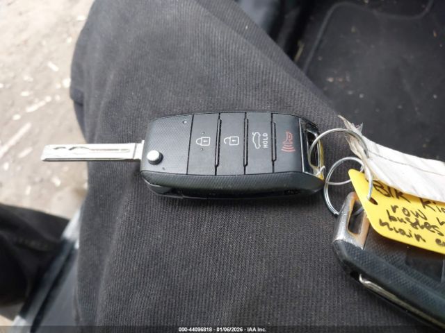 Kia Optima Lx Image 9