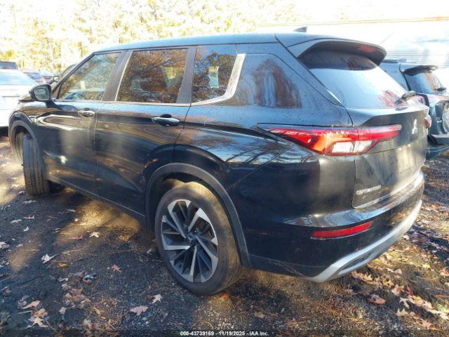 Mitsubishi Outlander Image 8