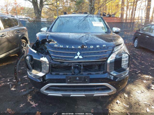 Mitsubishi Outlander Image 12