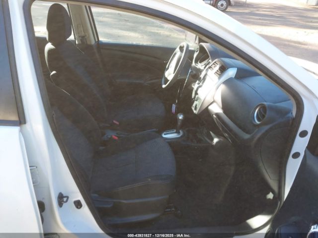 Nissan Versa 1.6 Sv Image 2