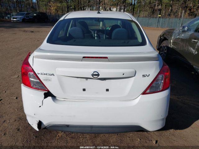 Nissan Versa 1.6 Sv Image 14