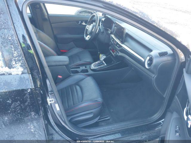 Kia Forte Gt Image 15