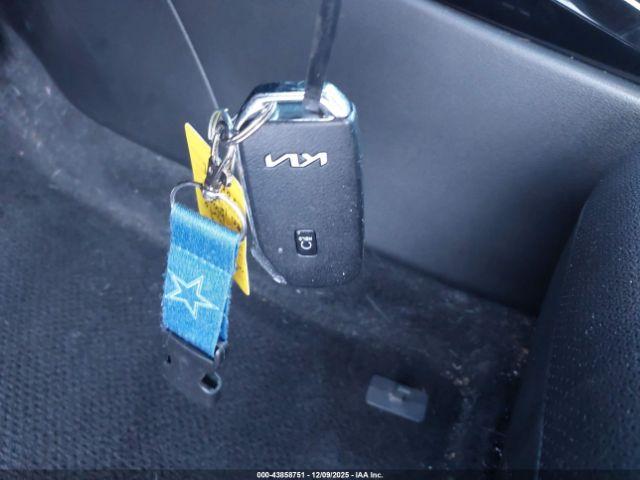 Kia Forte Gt Image 16