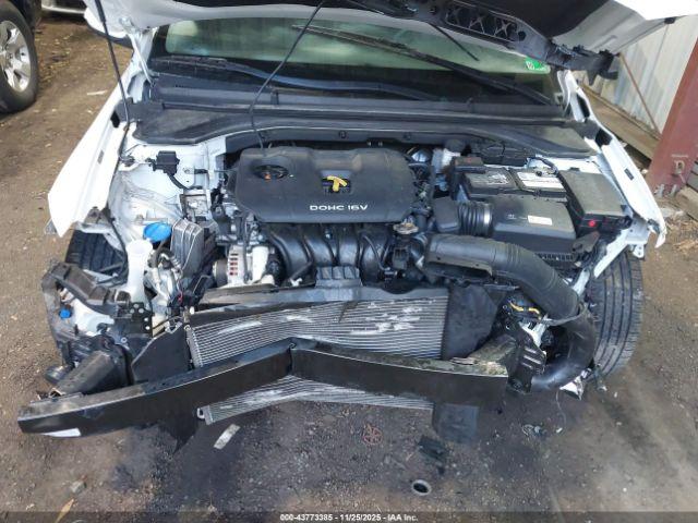 Hyundai ELANTRA Value Edition Image 10