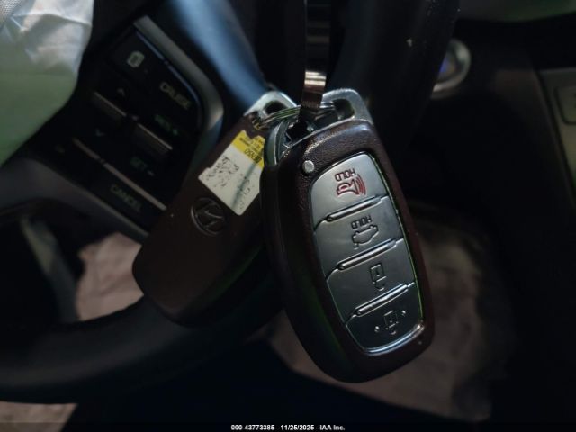 Hyundai ELANTRA Value Edition Image 12