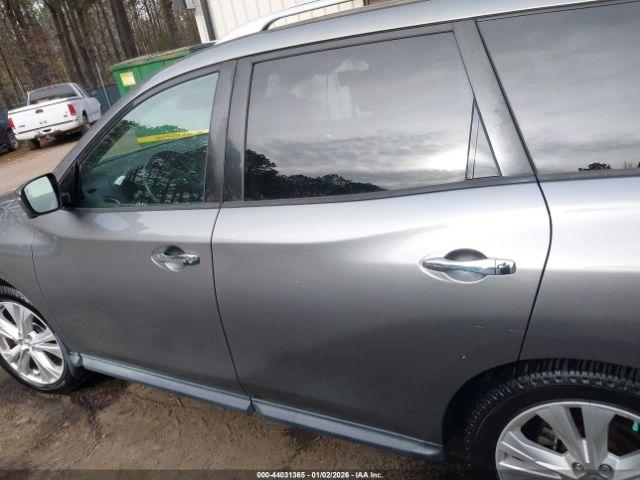 Nissan Pathfinder Sl Image 9