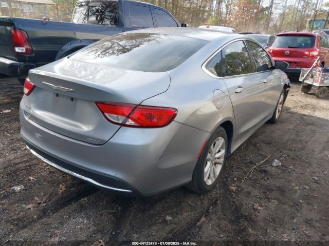 Chrysler 200 Limited Image 10