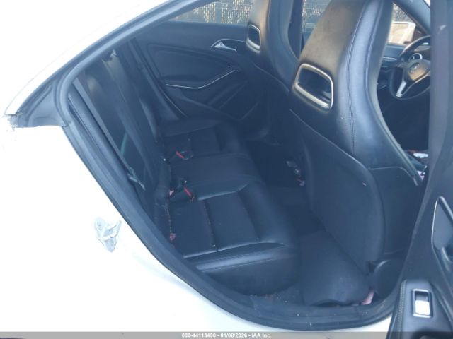 Mercedes-Benz Cla-class 4matic Image 7