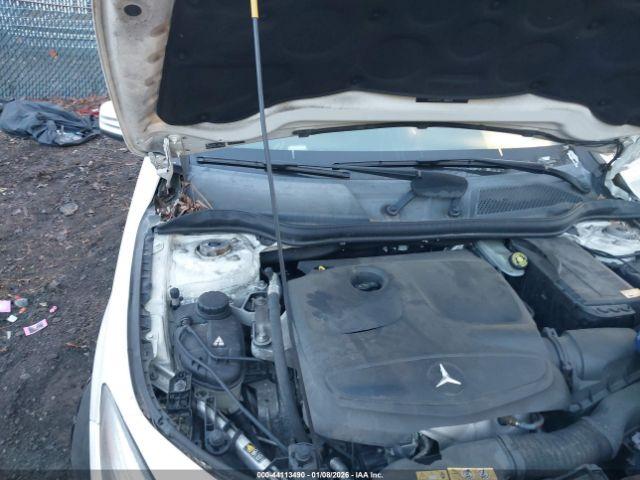 Mercedes-Benz Cla-class 4matic Image 16