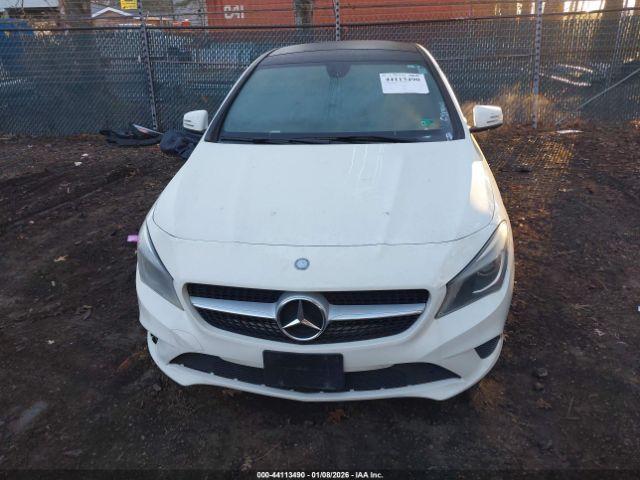 Mercedes-Benz Cla-class 4matic Image 13