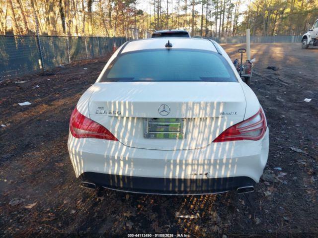 Mercedes-Benz Cla-class 4matic Image 15