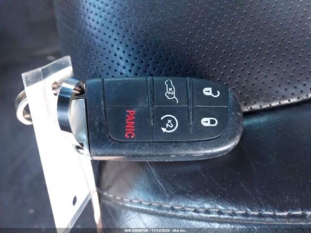 Jeep Grand Cherokee Summit 4x4 Image 11