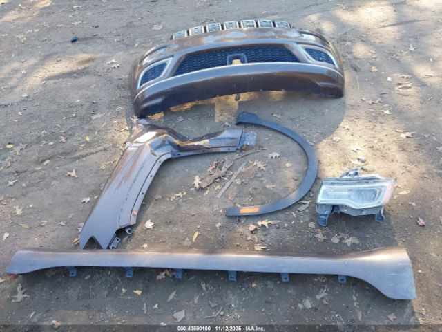 Jeep Grand Cherokee Summit 4x4 Image 9