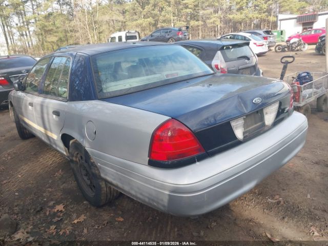 Ford Crown Victoria Image 3