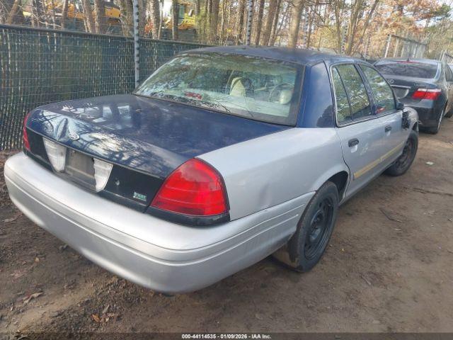 Ford Crown Victoria Image 4