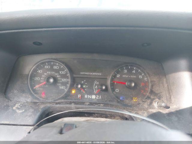 Ford Crown Victoria Image 5