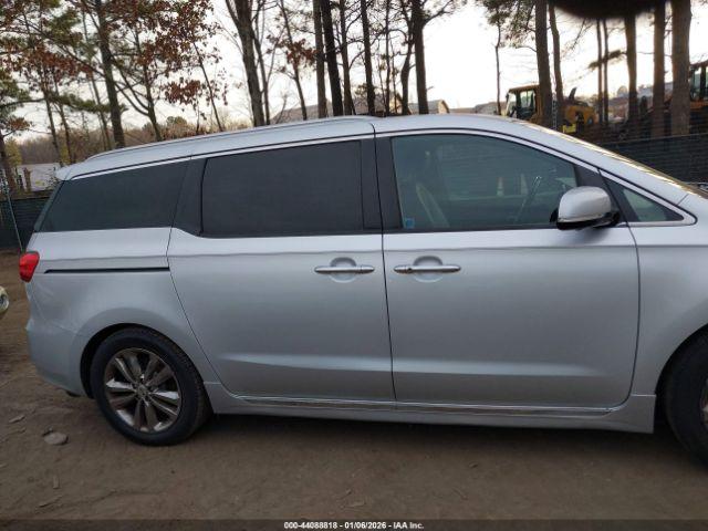 Kia Sedona Sx Luxury Image 14