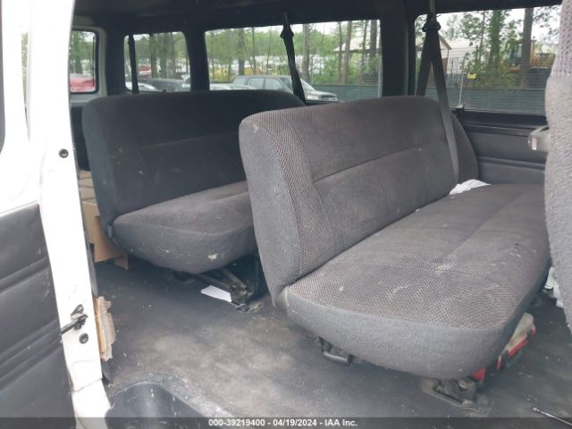 Dodge Ram Wagon 3500 Image 7