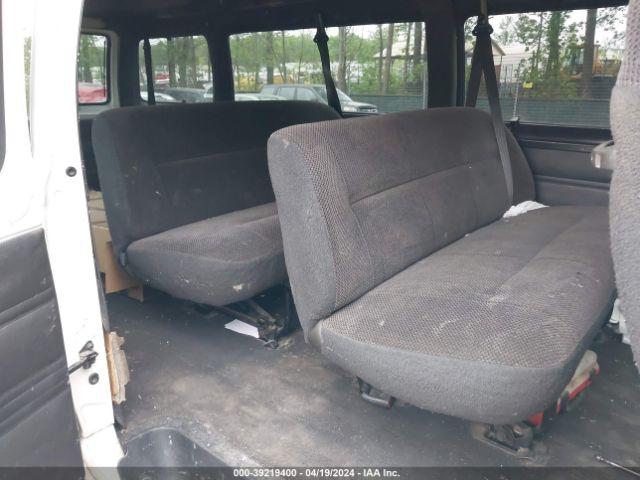 Dodge Ram Wagon 3500 Image 7